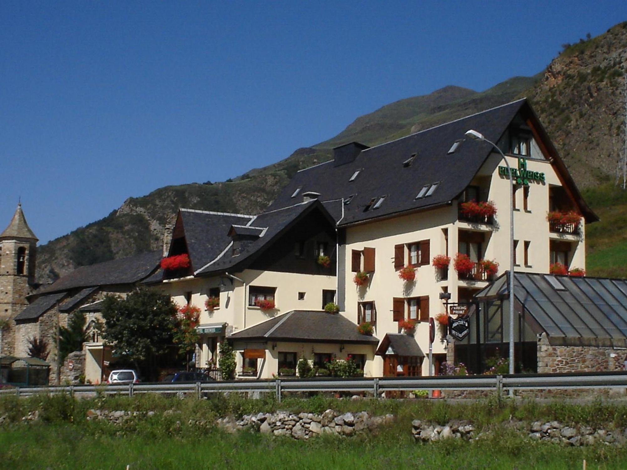 Hotel Edelweiss Arties Ngoại thất bức ảnh