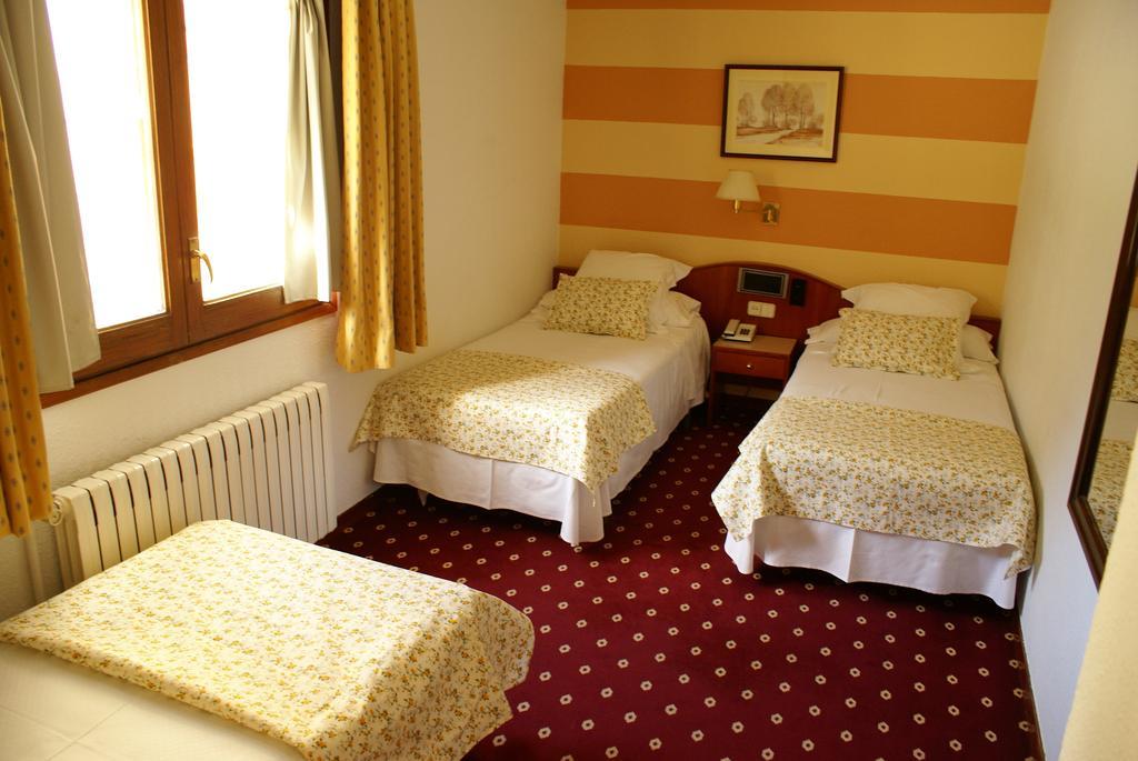 Hotel Edelweiss Arties Phòng bức ảnh